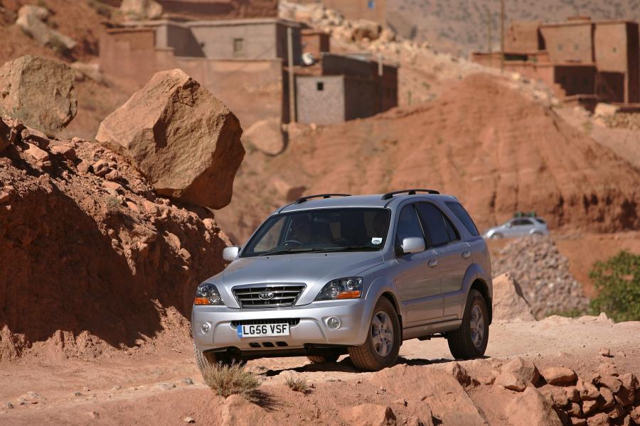  Kia Sorento 2006 года  (фото 26 из 57)